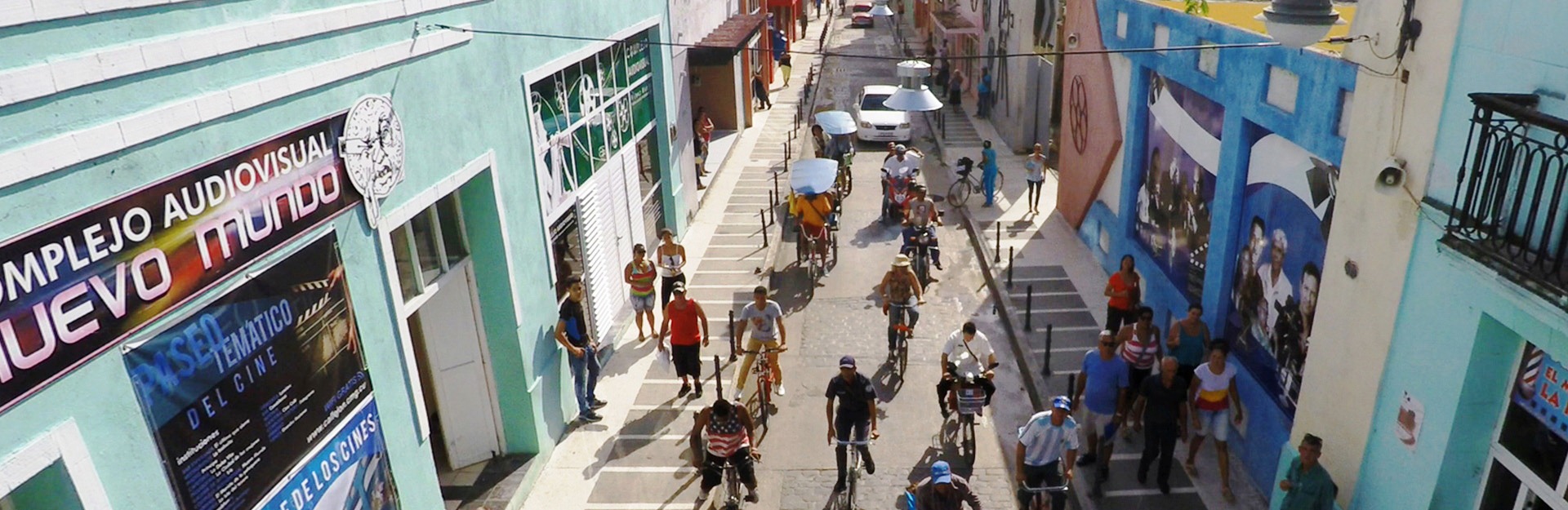 Calle de los cines_Camaguey_Cuba
